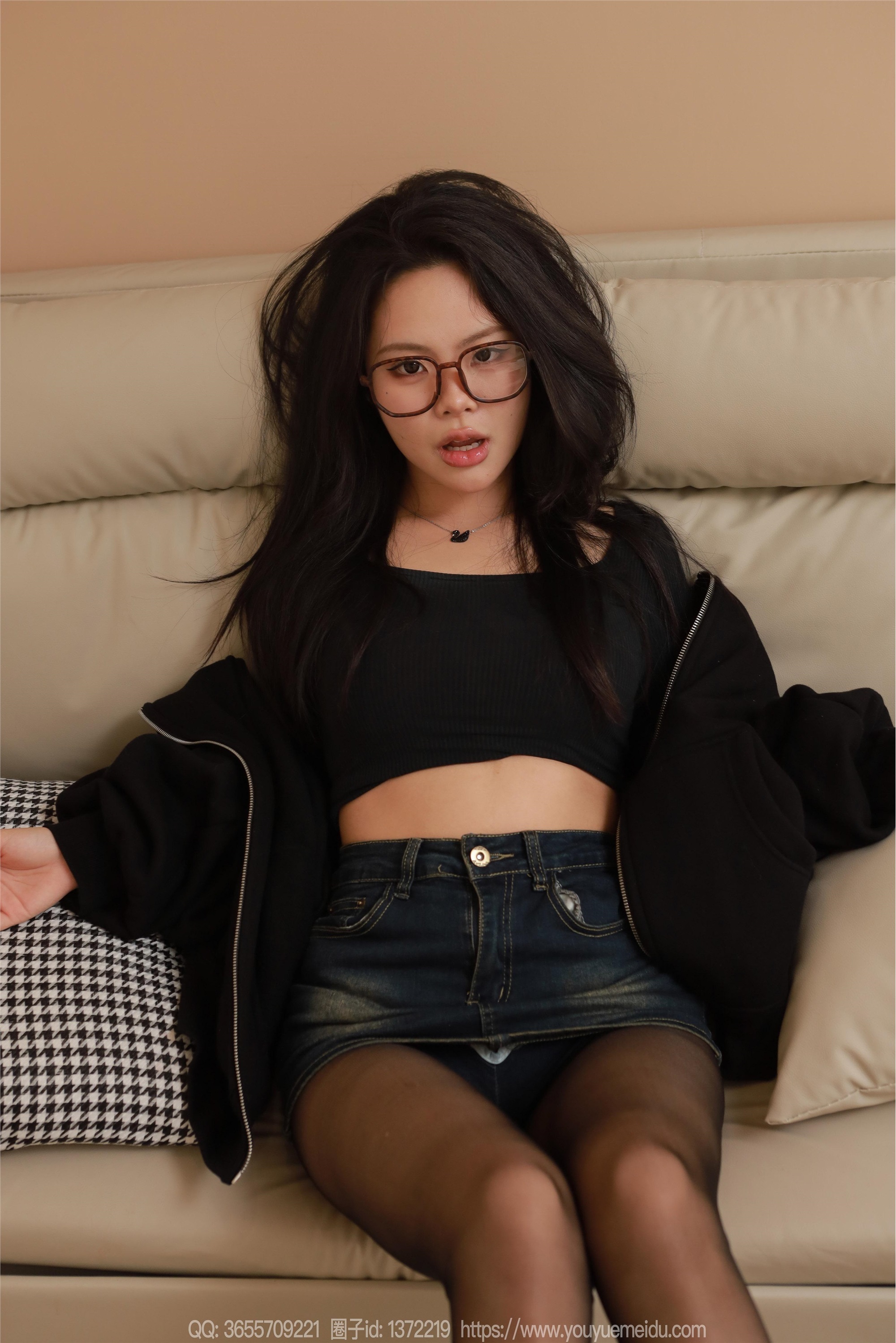 IESS异思趣向  2025.01.26 丝享家 1960 兔兔《黑丝沙发》